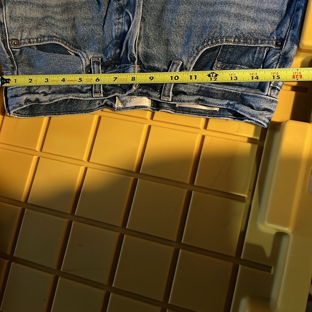 Jean Shorts - Picture 4 of 4